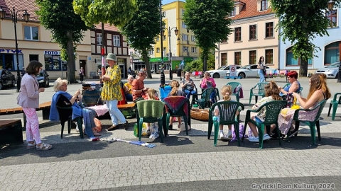 Relacja z Światowego Dnia Dziergania w Miejscach Publicznych