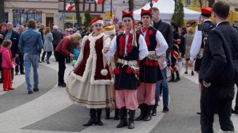 Zapraszamy do obejrzenia filmu i galerii z imprezy &quot;Czas Poloneza&quot;